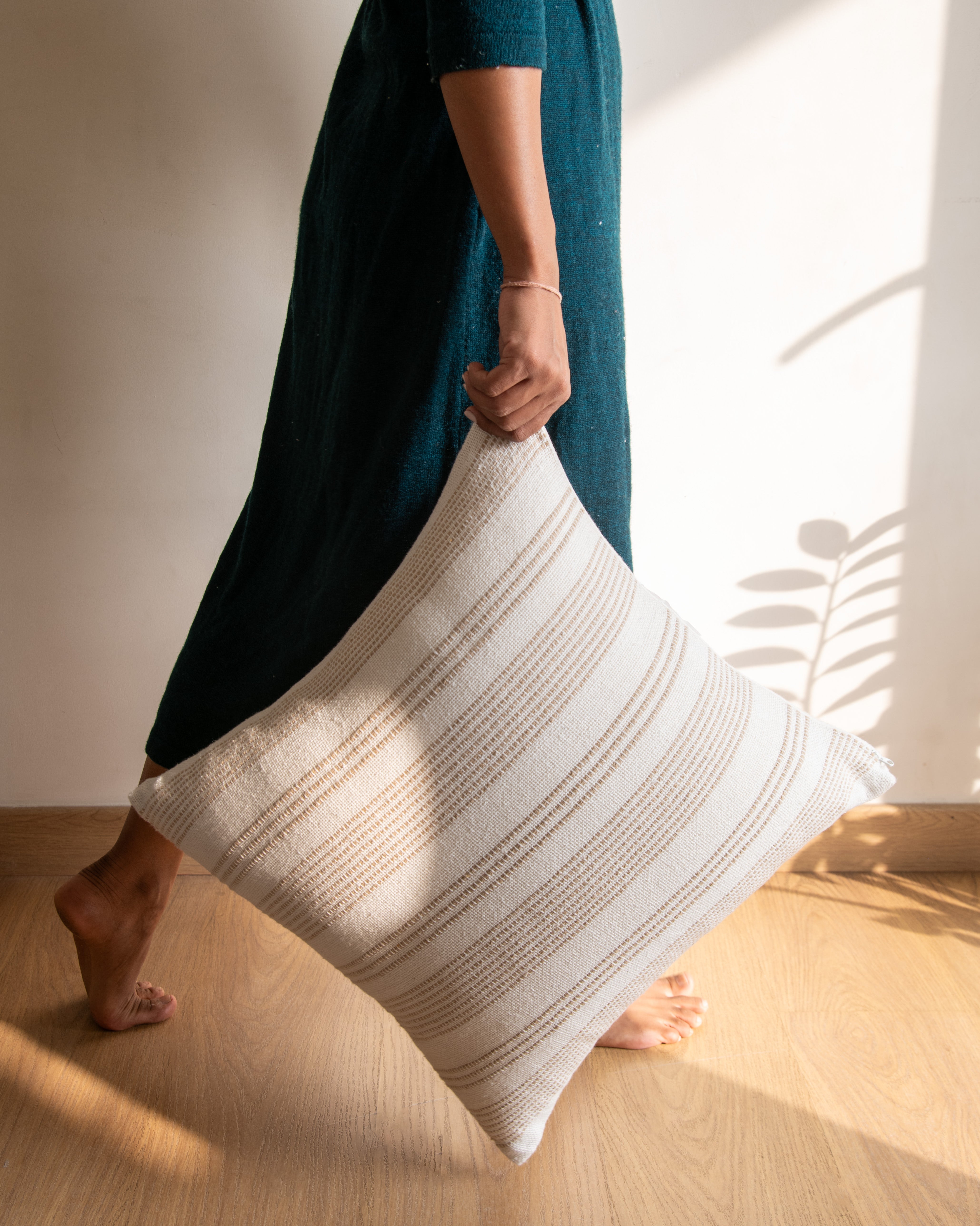 Beige Woven Cushion Cover, 18 Inch x 18 Inch